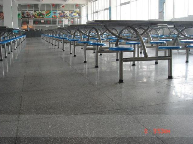 學(xué)校餐廳 鋪設(shè)效果圖